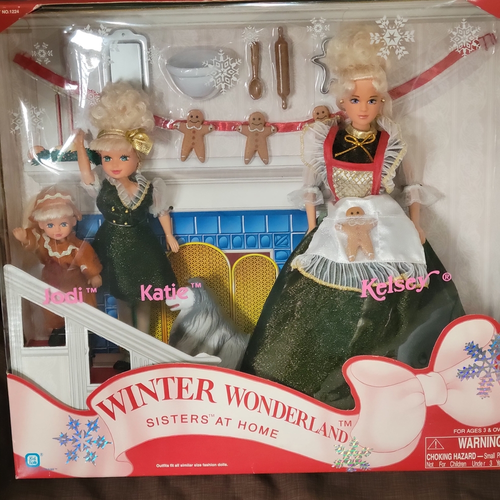 Winter Wonderland Sisters Doll Set